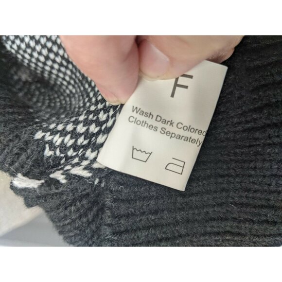 Zaful Fringed Edge Cropped Sweater Black White Stars One Size Fits Most - Picture 4 of 4